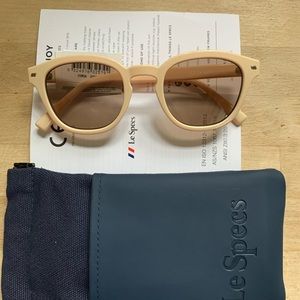 NWT Le Specs Conga in Ivory
